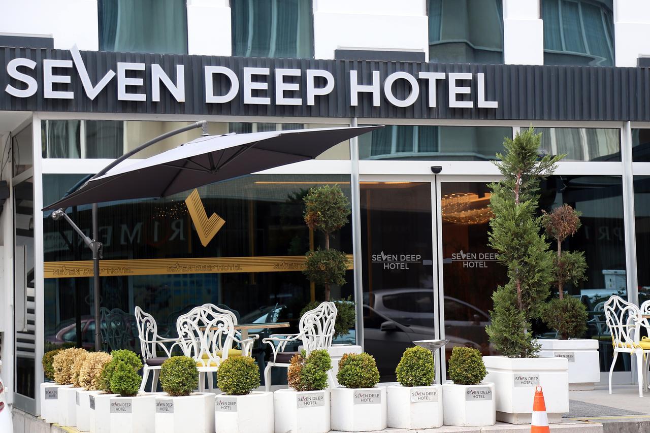 Seven Deep Otel 3*