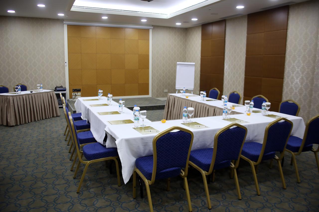 Otel Seven Deep 3*