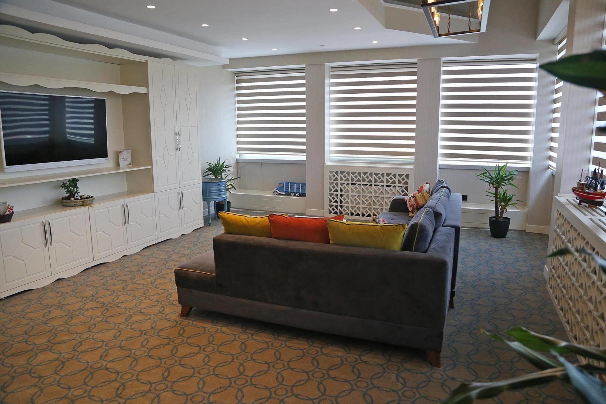 Otel Seven Deep